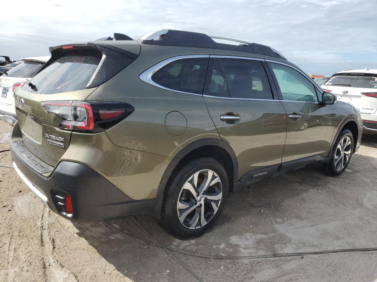 2020 Subaru Outback VIN 4S4BTGPD8L3194258 Copart auction photo, water/flood damage thumbnail 3