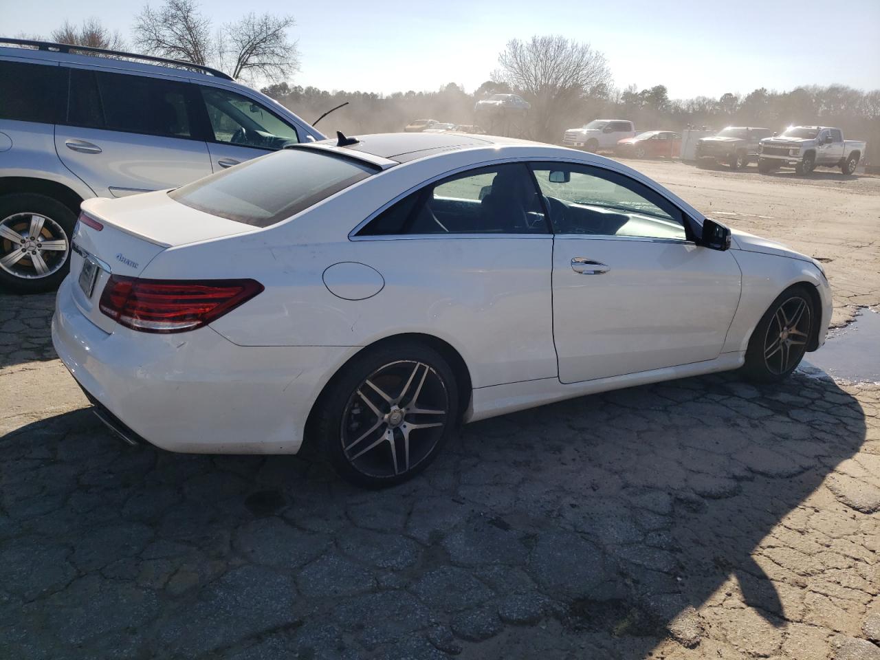 2017 Mercedes-Benz E-klasse VIN WDDKJ6HB8HF361697 Copart auction photo, front end / side damage thumbnail 3