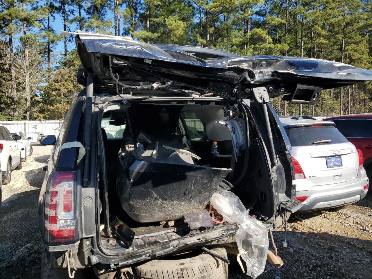 2017 GMC Yukon VIN 1GKS1AKC3HR307466 Copart auction photo, rear end damage thumbnail 6