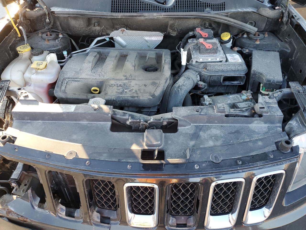 2016 Jeep Compass VIN 1C4NJDBB3GD757437 Copart auction photo, front end / side damage thumbnail 13