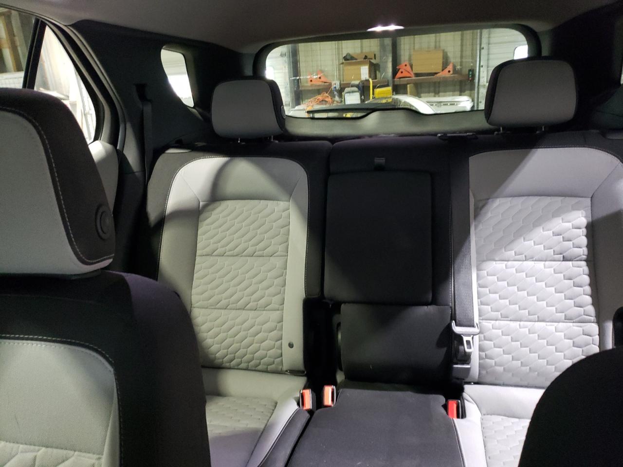 2018 Chevrolet Equinox VIN 2GNAXREV5J6170881 Copart auction photo, hail / minor dent/scratches damage thumbnail 10