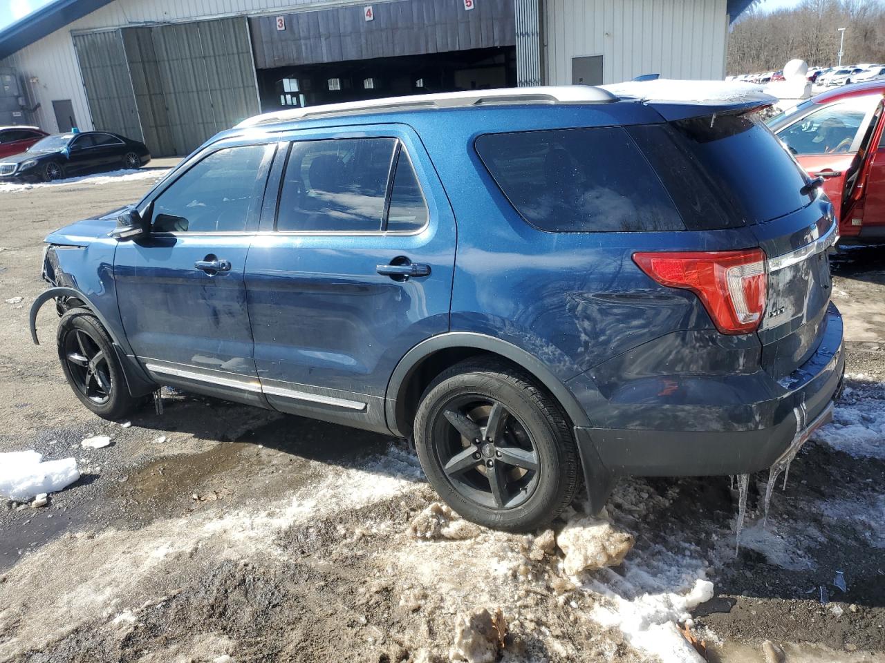 2017 Ford Explorer VIN 1FM5K8DH6HGA83298 Copart auction photo, front end damage thumbnail 2