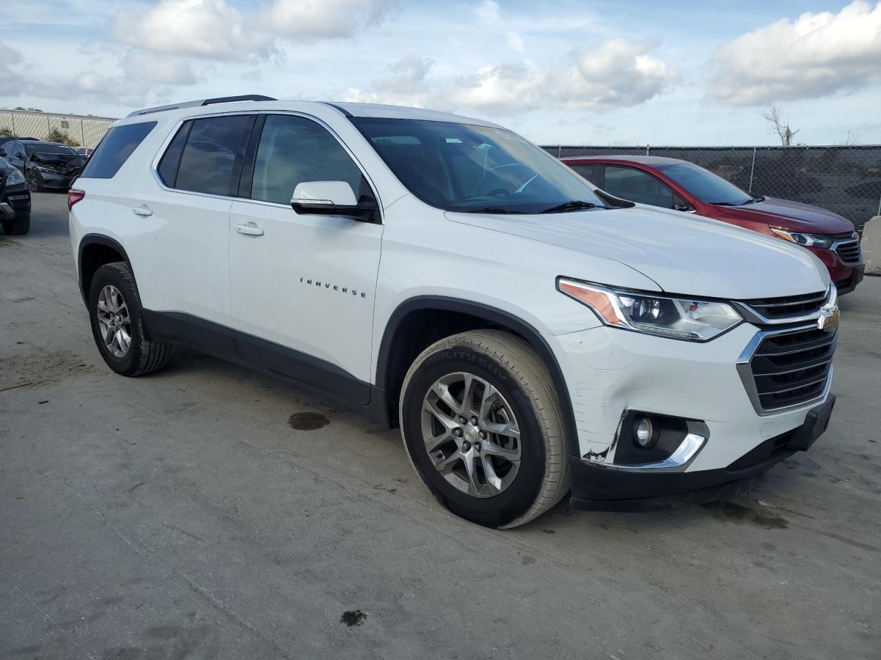 2018 Chevrolet Traverse VIN 1GNERGKW1JJ250291 Copart auction photo, rear end / minor dent/scratches damage thumbnail 4
