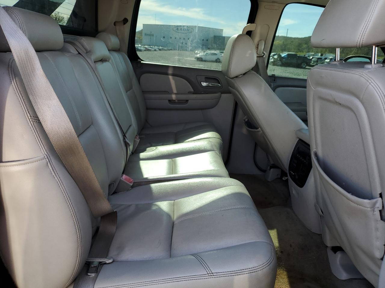 2009 Chevrolet Avalanche VIN 3GNEC22009G202388 Copart auction photo, mechanical / front end damage thumbnail 10