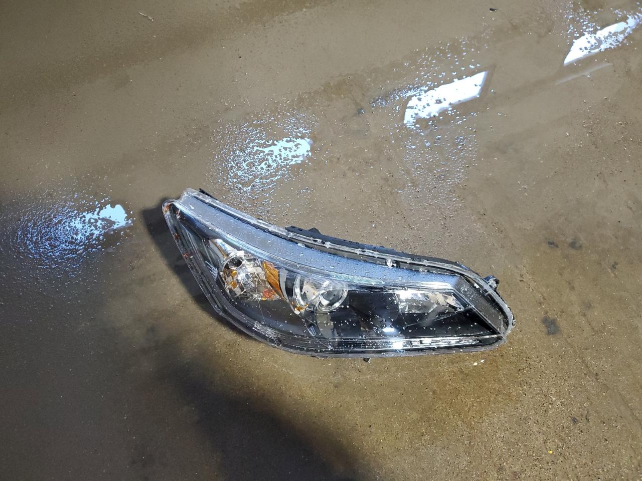 2011 Lincoln MKS VIN 1LNHL9ER9BG606604 Copart auction photo, front end / undercarriage damage thumbnail 12