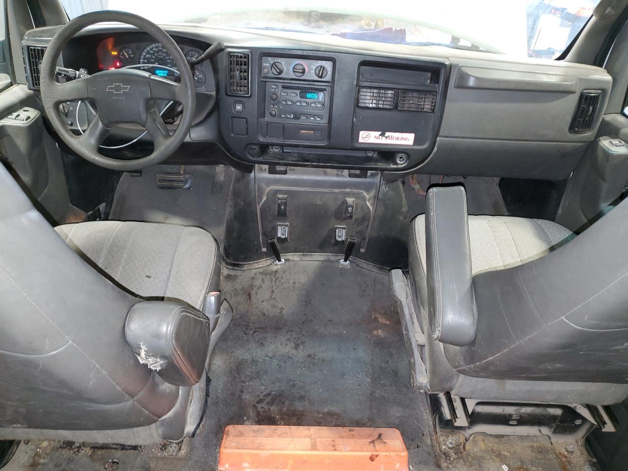 2007 Chevrolet Express VIN 1GNFH15TX71247131 Copart auction photo, rear end damage thumbnail 8