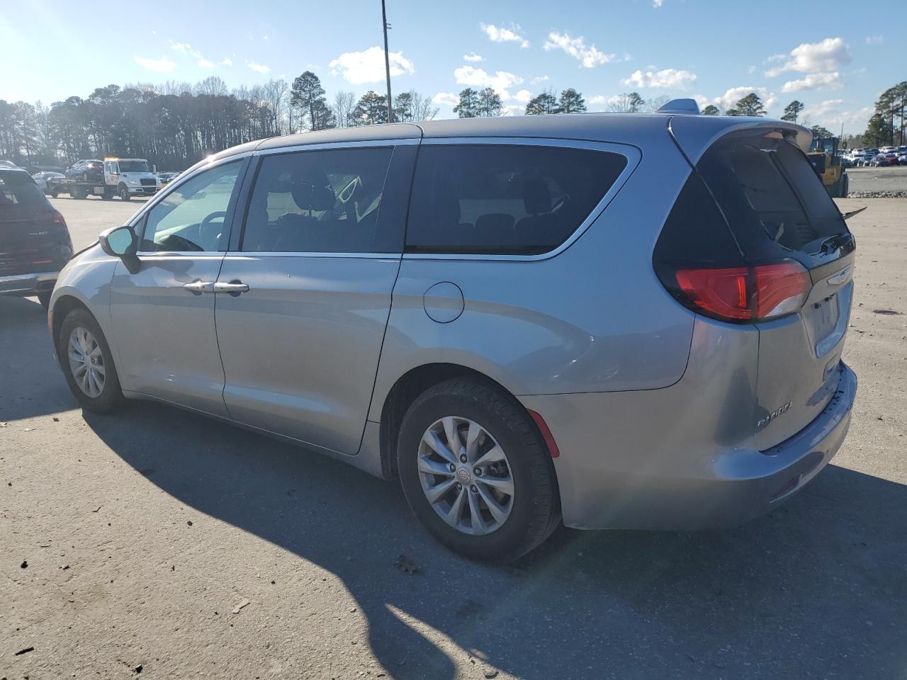 2017 Chrysler Pacifica VIN 2C4RC1DG8HR676015 Copart auction photo, all over / mechanical damage thumbnail 2