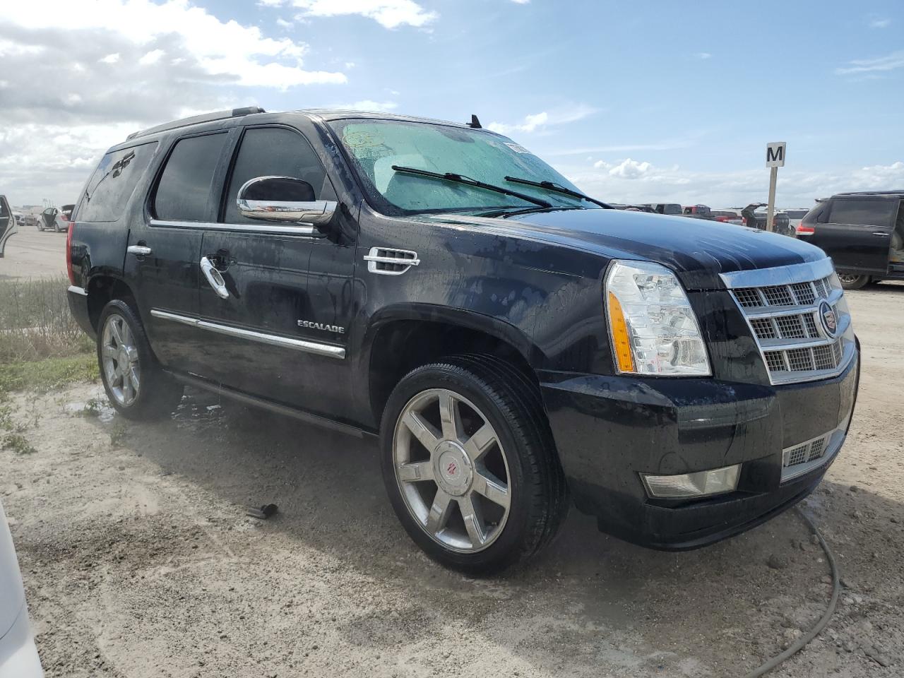 2014 Cadillac Escalade VIN 1GYS3BEFXER101133 Copart auction photo, water/flood damage thumbnail 4