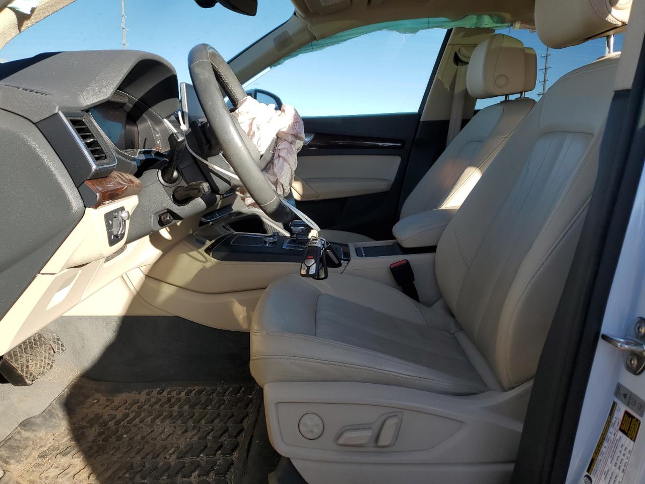 2020 Audi Q5 VIN WA1CNBFY2L2101194 Copart auction photo, front end / undercarriage damage thumbnail 7
