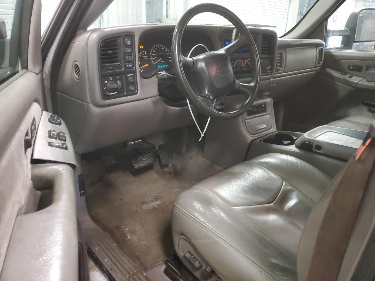 2000 Chevrolet Silverado VIN 1GCGK29U1YE244863 Copart auction photo, rear end / side damage thumbnail 8