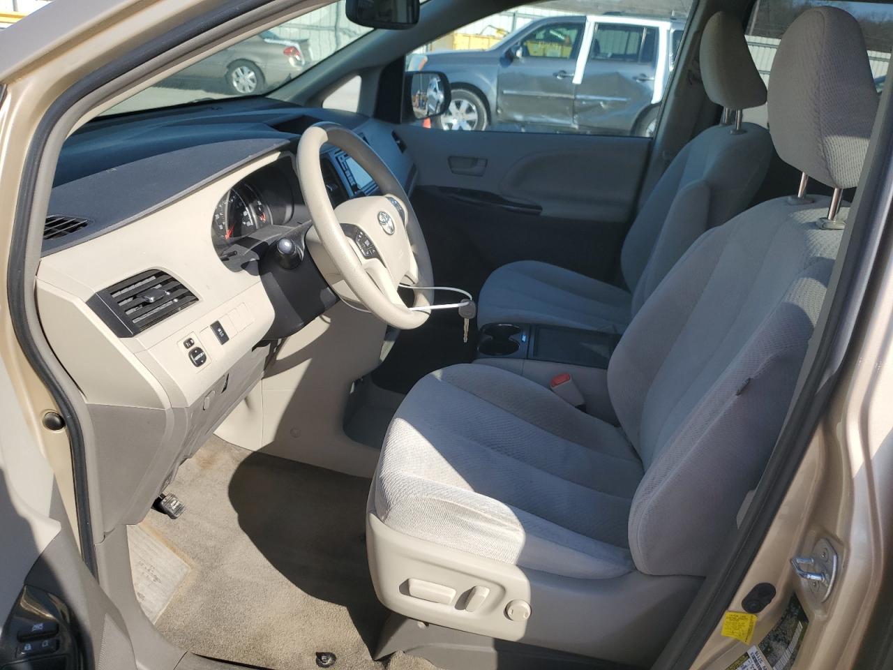 2013 Toyota Sienna VIN 5TDKK3DC8DS351945 Copart auction photo, front end damage thumbnail 7