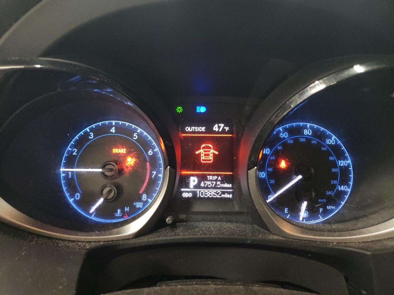 2014 Toyota Corolla VIN 2T1BURHE4EC138395 Copart auction photo, side / front end damage thumbnail 9