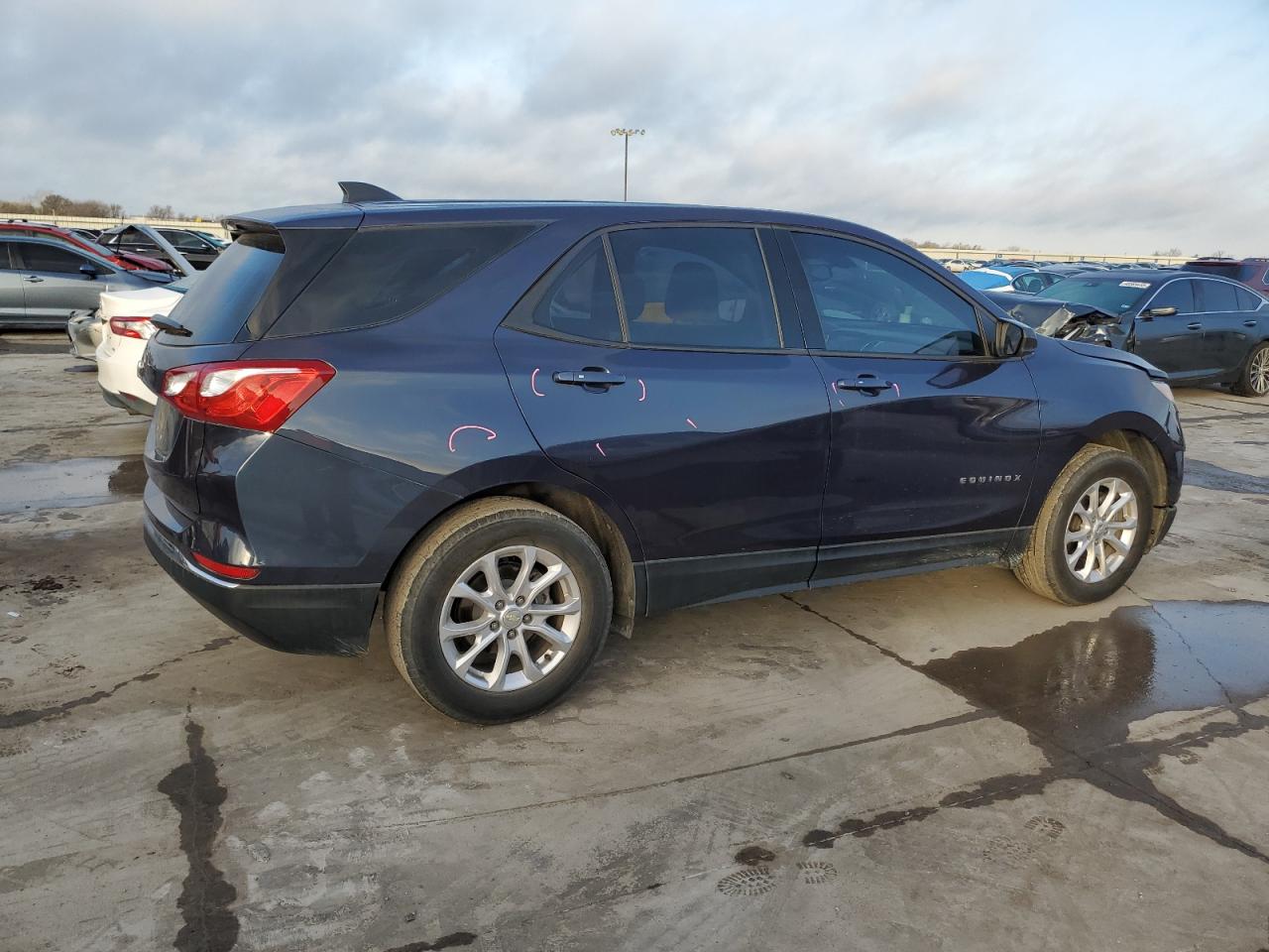 2018 Chevrolet Equinox VIN 3GNAXHEVXJS601713 Copart auction photo, front end damage thumbnail 3