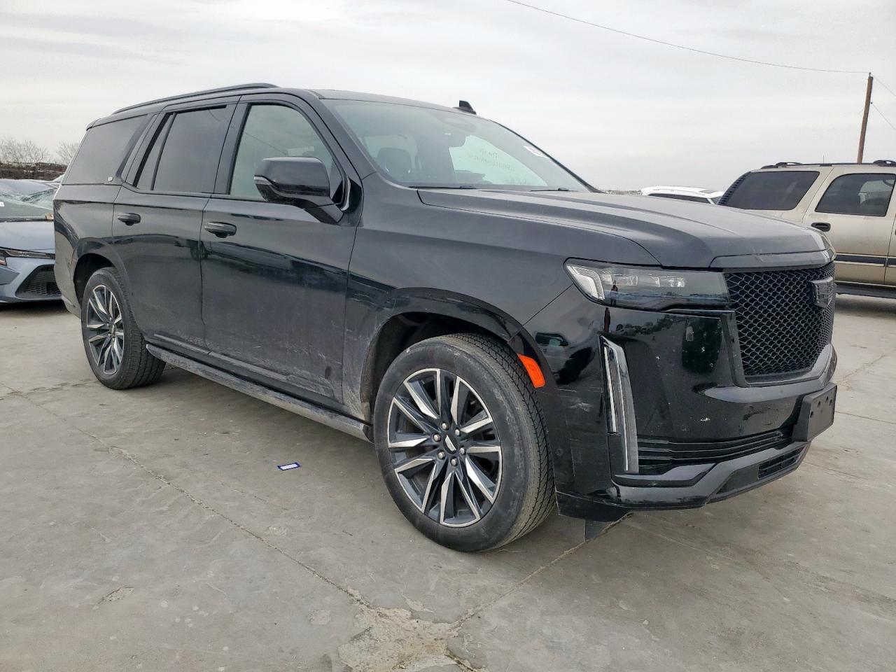 2021 Cadillac Escalade VIN 1GYS3FKL4MR282066 Copart auction photo, vandalism damage thumbnail 4
