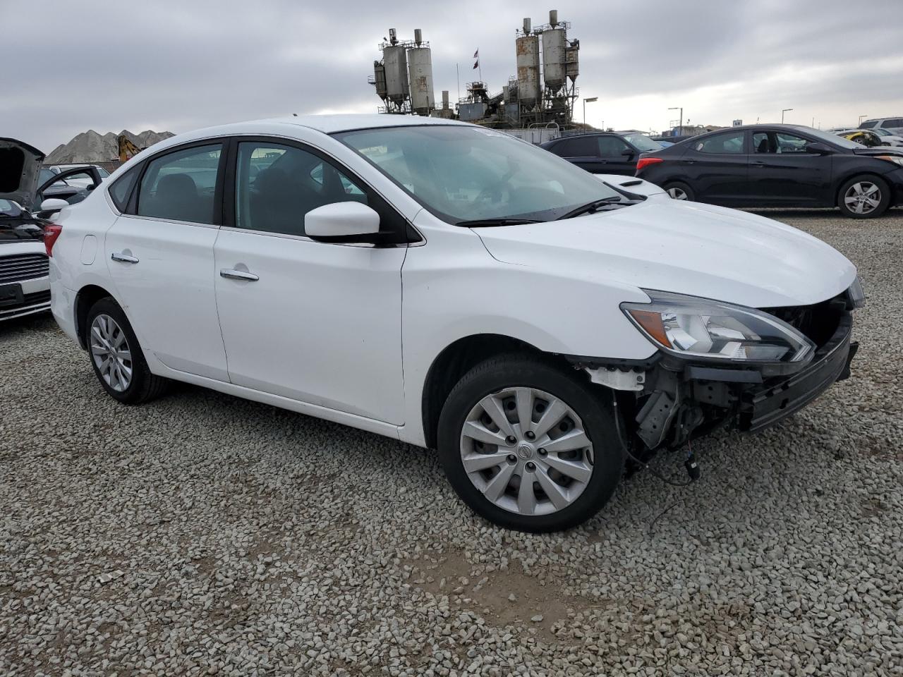 2017 Nissan Sentra VIN 3N1AB7AP1HY391652 Copart auction photo, front end damage thumbnail 4