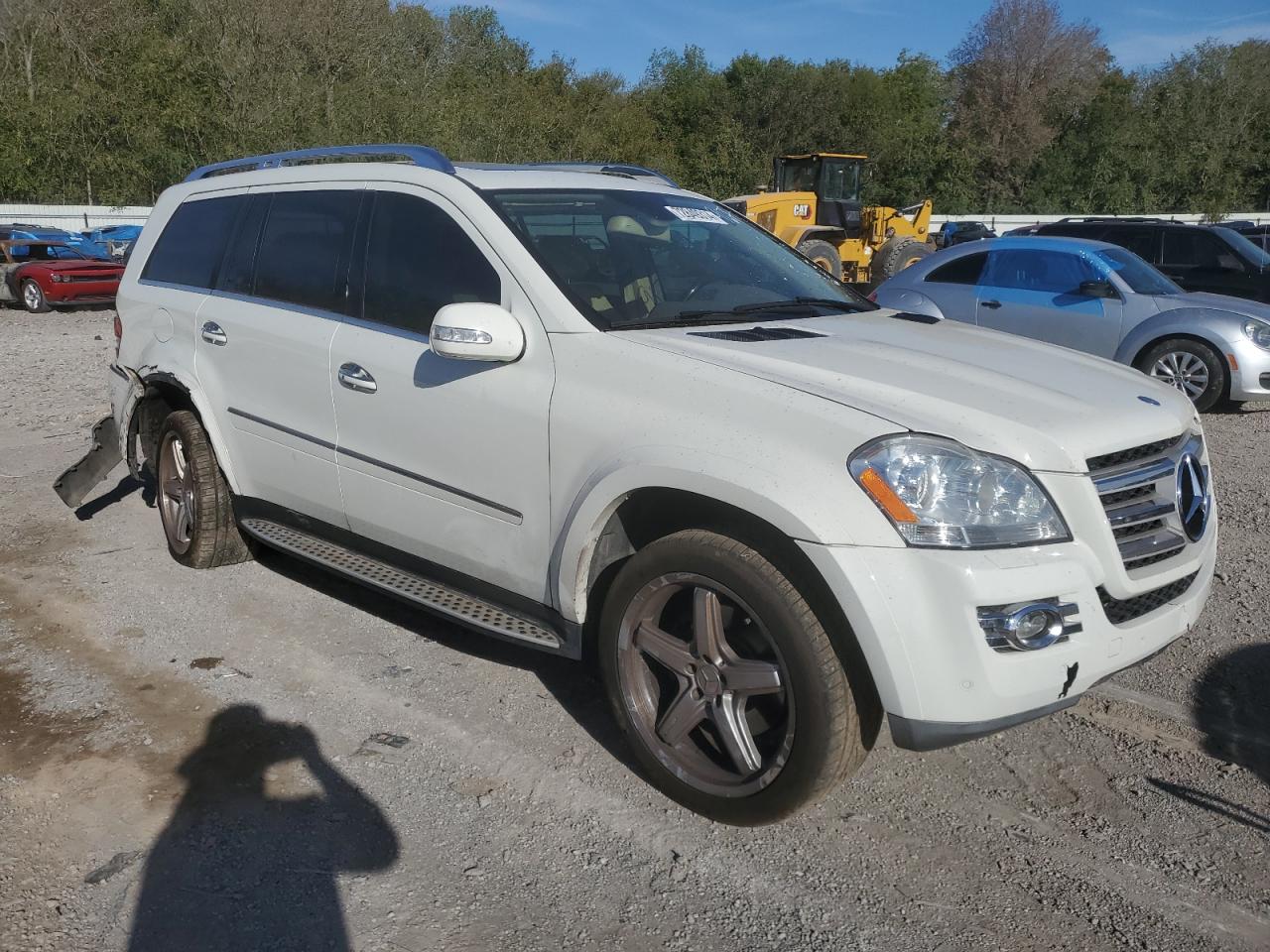 2008 Mercedes-Benz GL-klasse VIN 4JGBF86E08A329677 Copart auction photo, undercarriage / side damage thumbnail 4