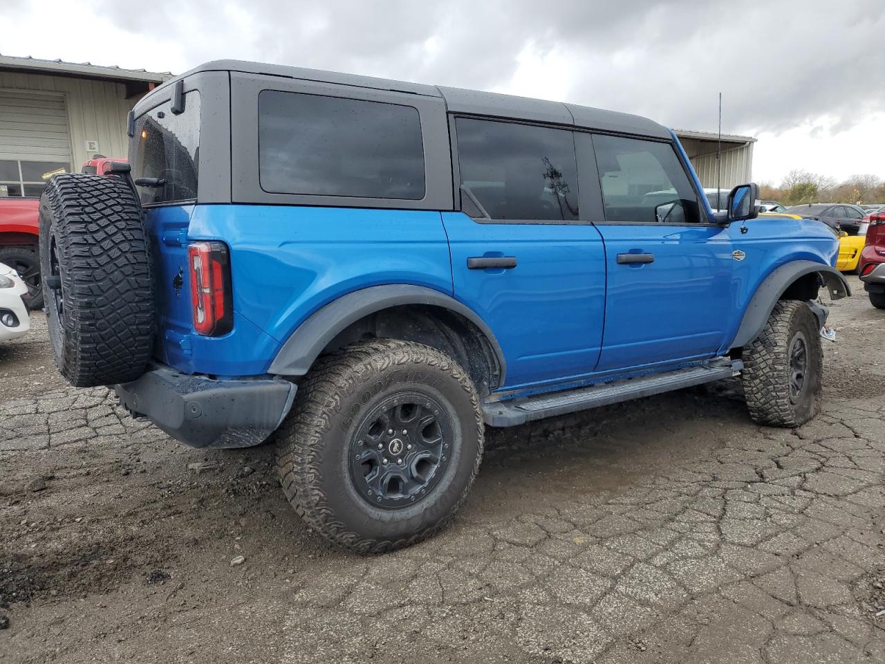 2023 Ford Bronco VIN 1FMEE5DP3PLB44402 Copart auction photo, front end damage thumbnail 3