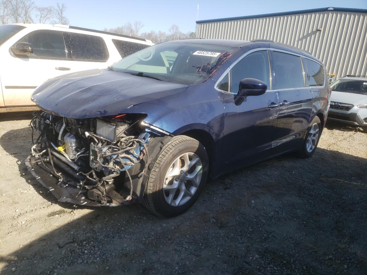 2018 Chrysler Pacifica VIN 2C4RC1FG6JR126444