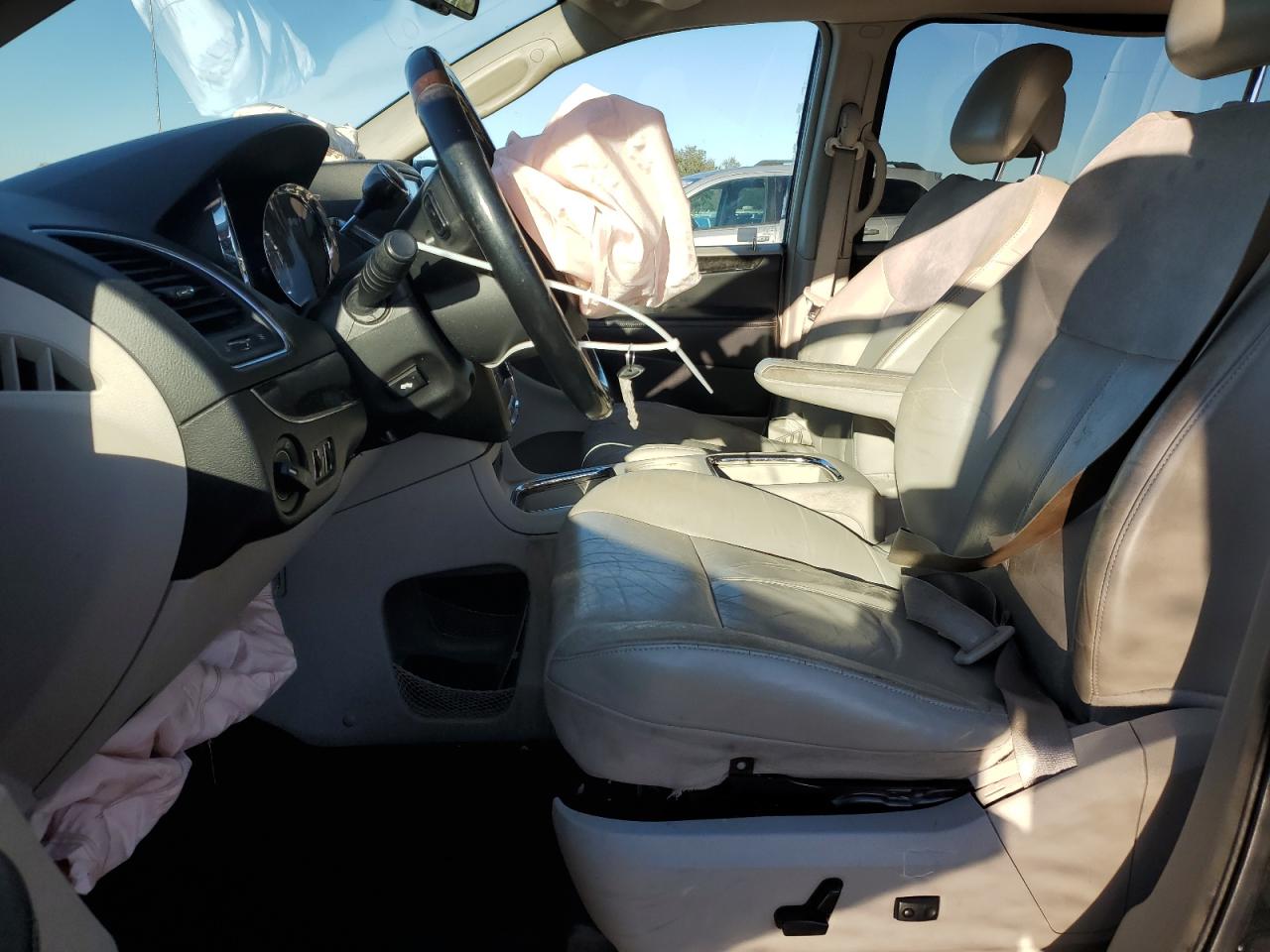 2012 Chrysler Town & Country VIN 2C4RC1GG2CR140732 Copart auction photo, front end damage thumbnail 7