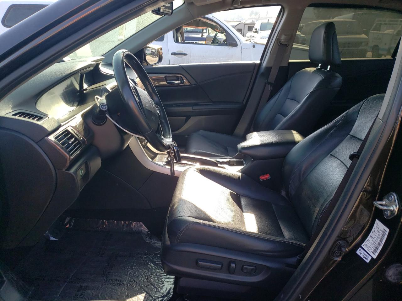 2017 Honda Accord VIN 1HGCR2F8XHA021585 Copart auction photo, rear end damage thumbnail 7