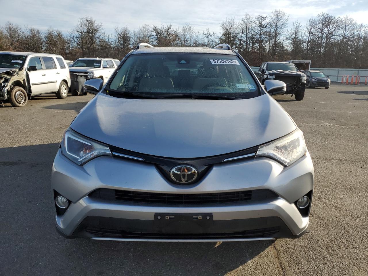 2018 Toyota RAV 4 VIN JTMRFREV3JJ220162 Copart auction photo, side / front end damage thumbnail 5