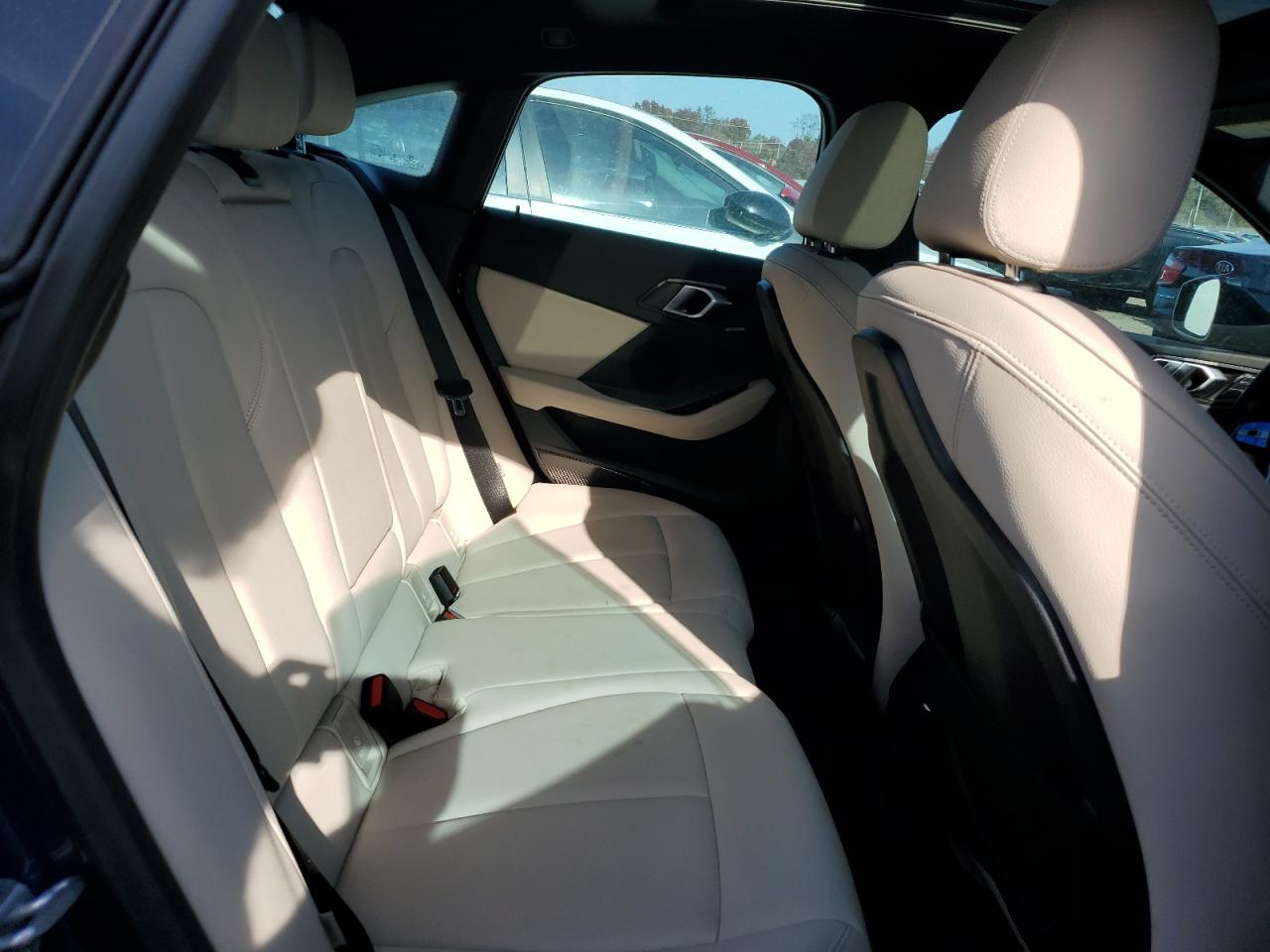 2023 BMW 2er VIN WBA73AK05P7L47606 Copart auction photo, front end / minor dent/scratches damage thumbnail 10