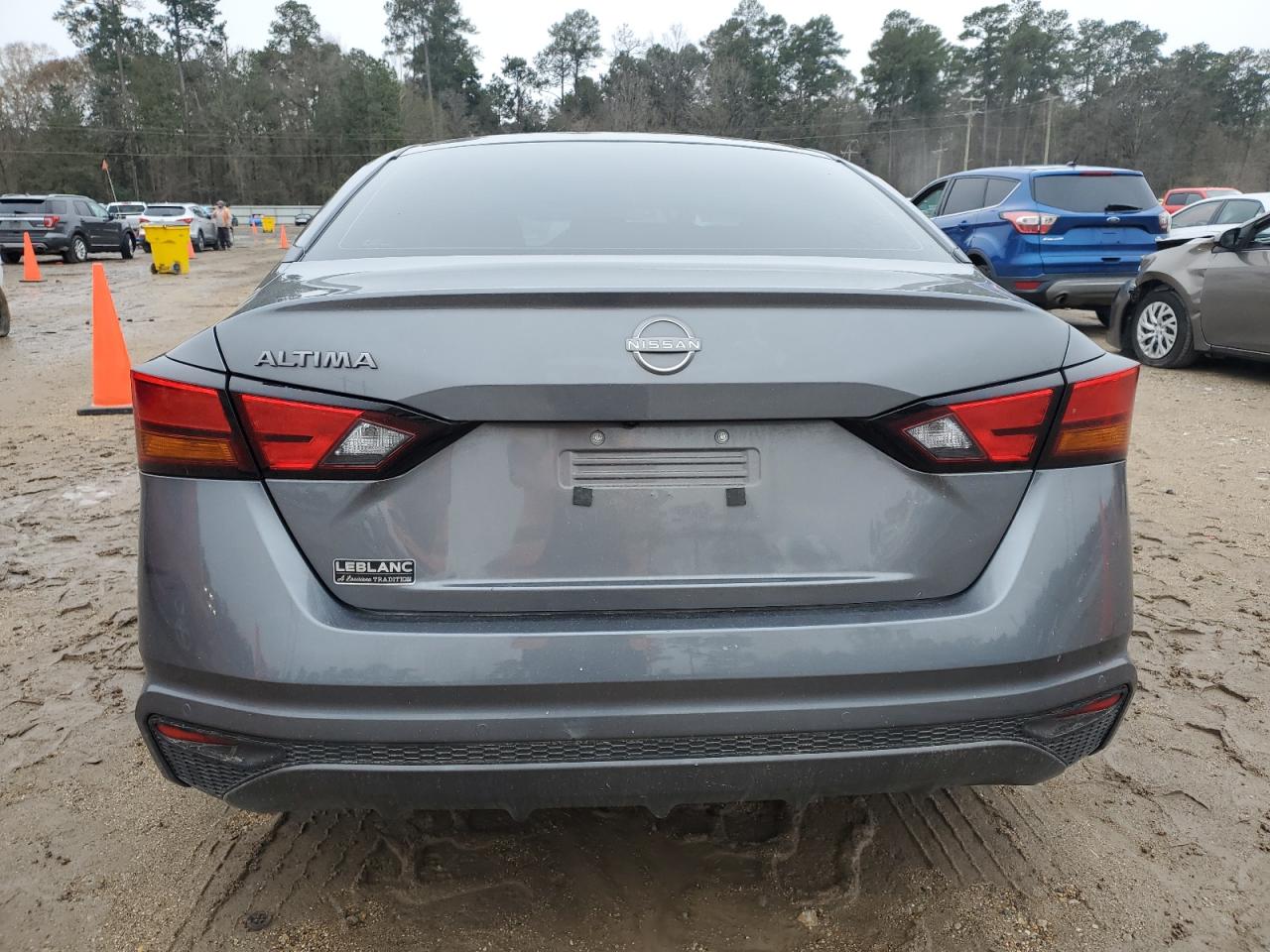 2024 Nissan Altima VIN 1N4BL4BV4RN402917 Copart auction photo, side / front end damage thumbnail 6