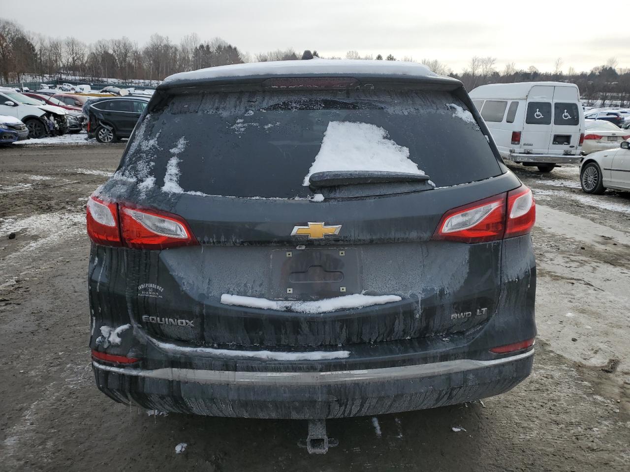 2020 Chevrolet Equinox VIN 2GNAXUEV8L6103035 Copart auction photo, front end / side damage thumbnail 6