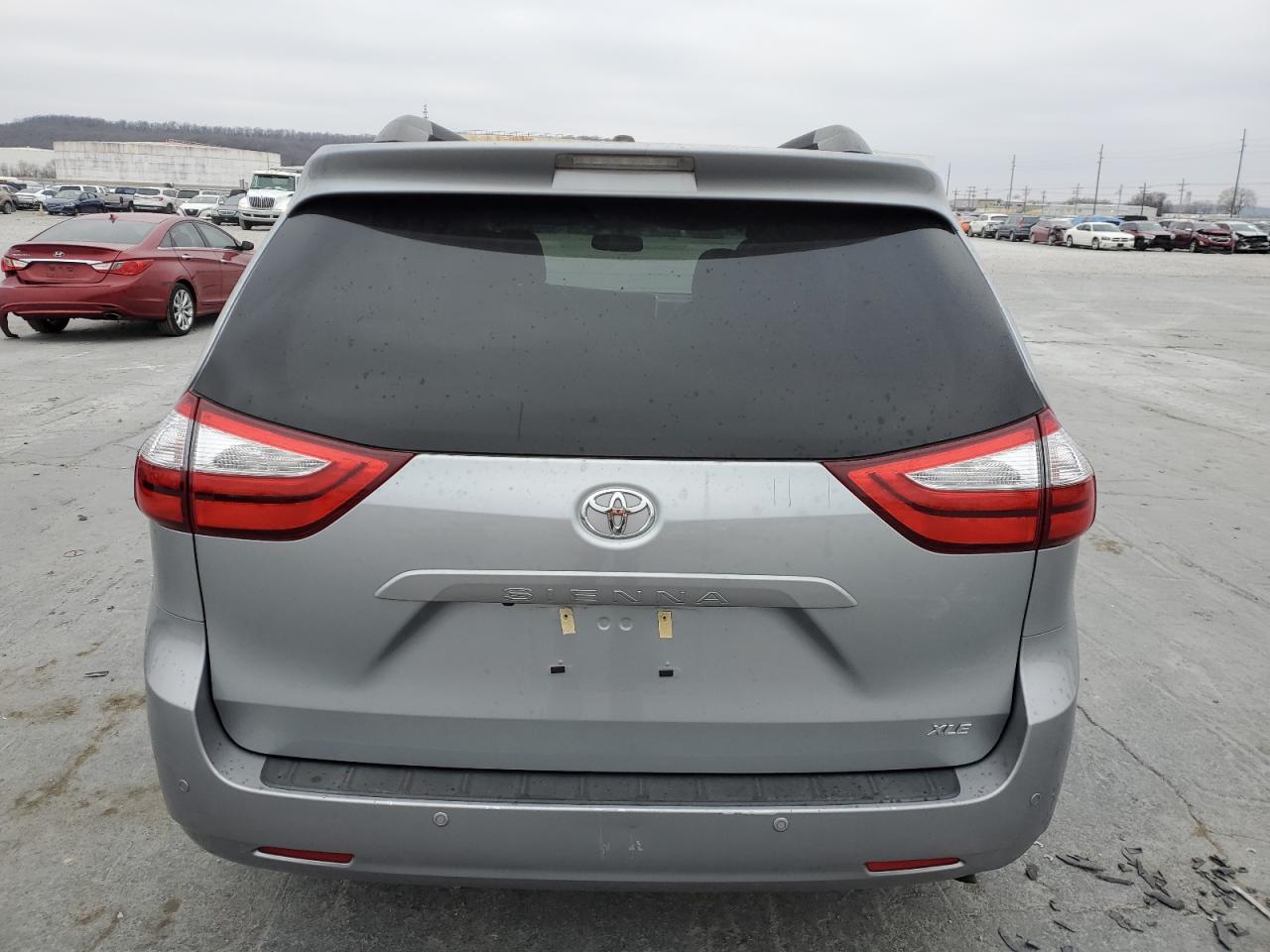 2017 Toyota Sienna VIN 5TDYZ3DC1HS841784 Copart auction photo, side / front end damage thumbnail 6