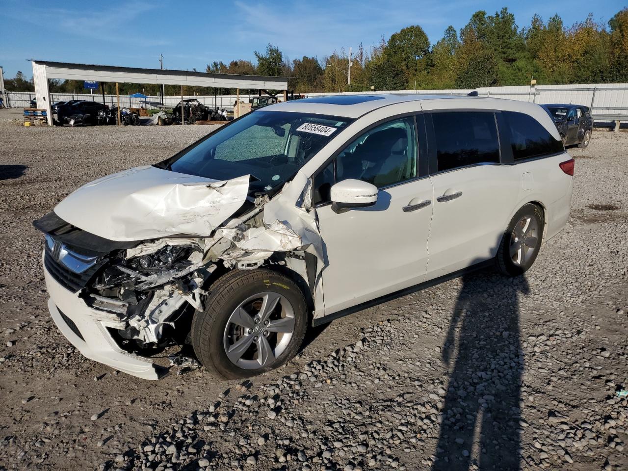 2018 Honda Odyssey VIN 5FNRL6H75JB023019