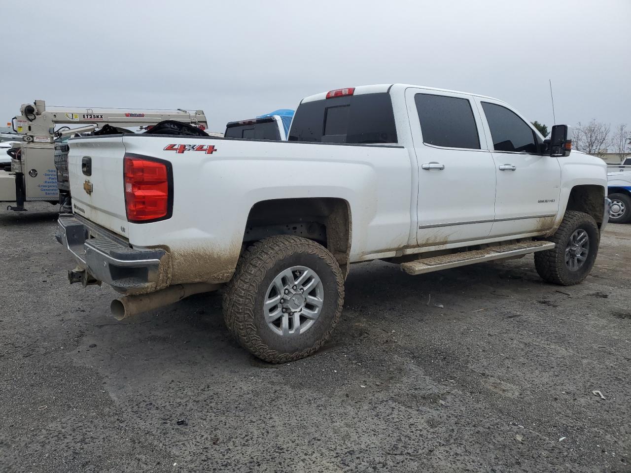 2018 Chevrolet Silverado VIN 1GC1KWEY0JF280887 Copart auction photo, minor dent/scratches damage thumbnail 3