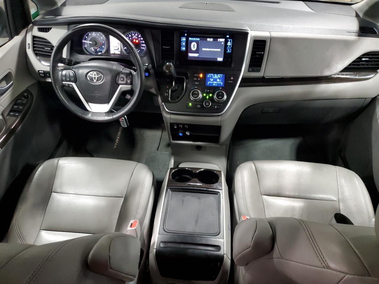 2017 Toyota Sienna VIN 5TDYZ3DC7HS856662 Copart auction photo, side damage thumbnail 8