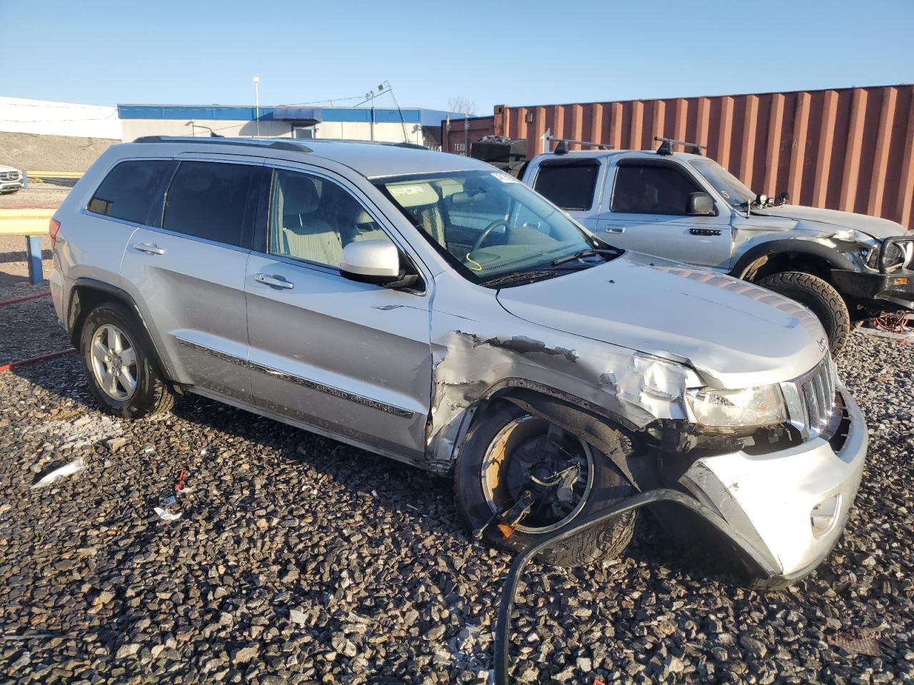 2011 Jeep Grand Cherokee VIN 1J4RS4GG3BC564037 Copart auction photo, front end damage thumbnail 4