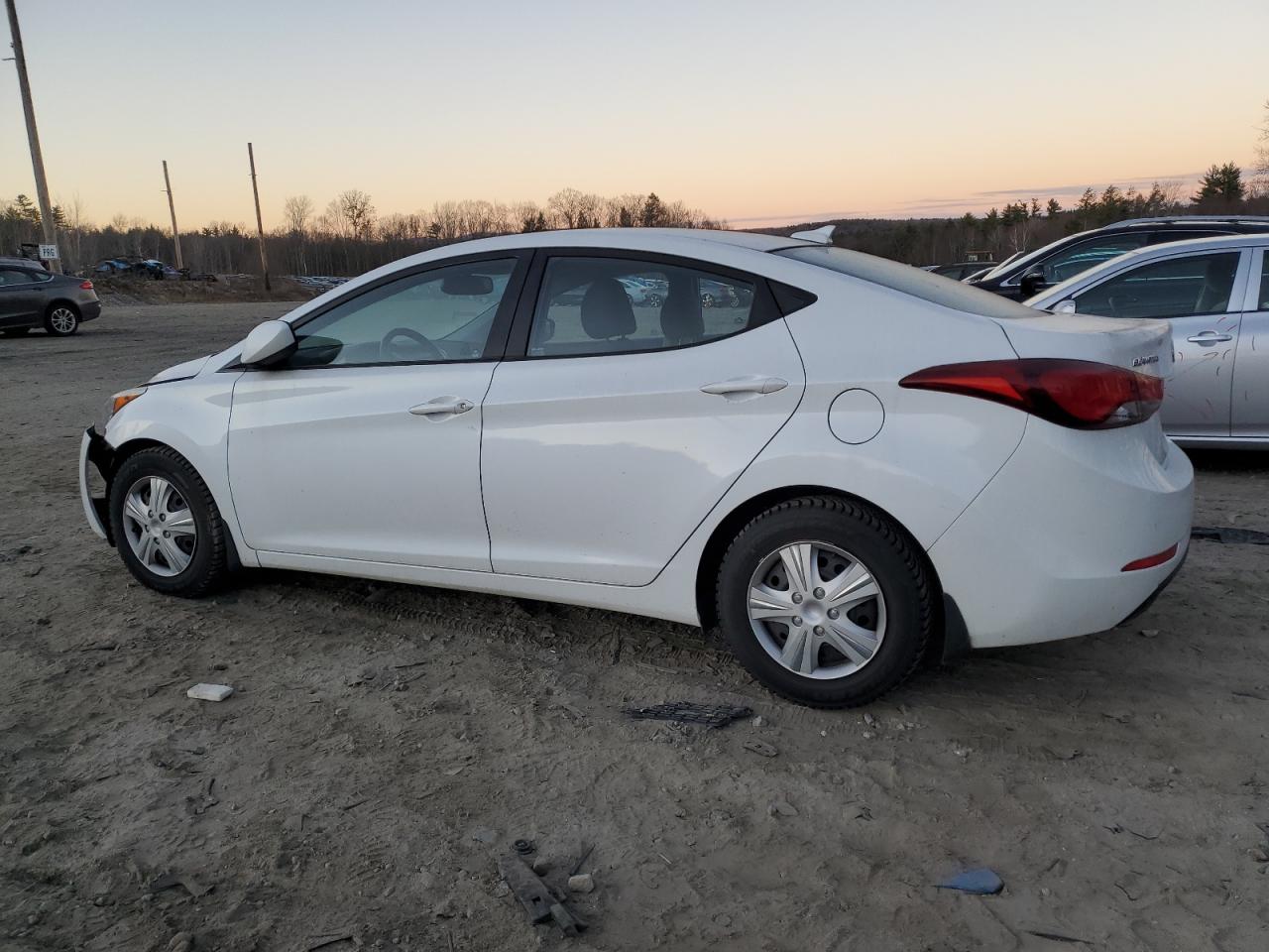 2016 Hyundai Elantra VIN 5NPDH4AE1GH721629 Copart auction photo, front end / minor dent/scratches damage thumbnail 2