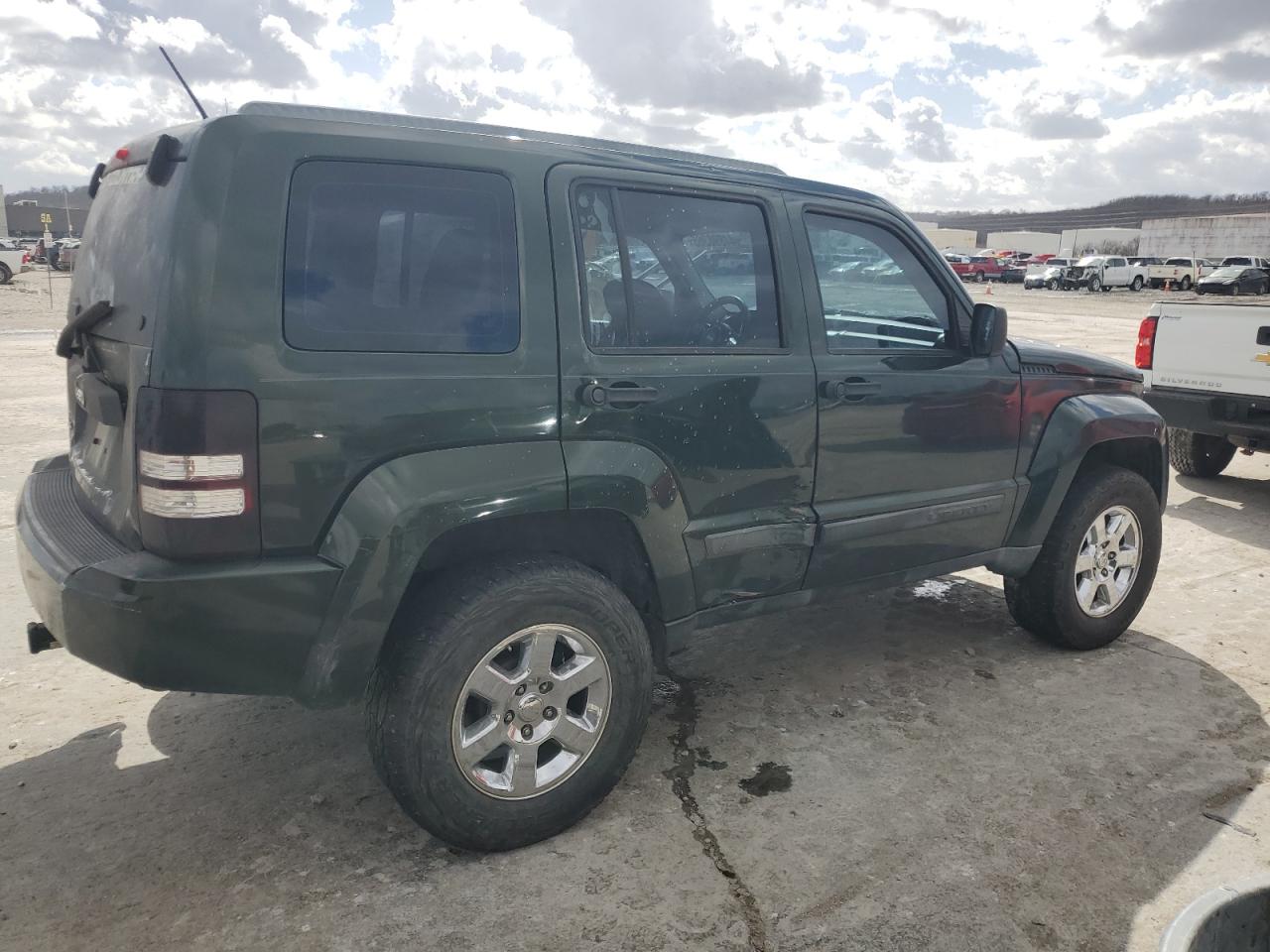 2011 Jeep Liberty (North America) VIN 1J4PN2GK6BW580092 Copart auction photo, all over damage thumbnail 3