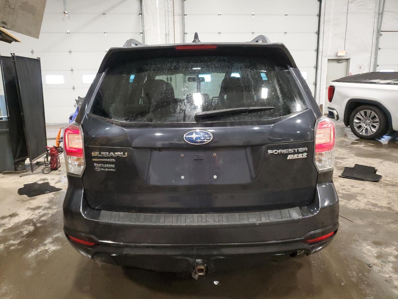 2017 Subaru Forester VIN JF2SJAEC1HH404342 Copart auction photo, side / front end damage thumbnail 6
