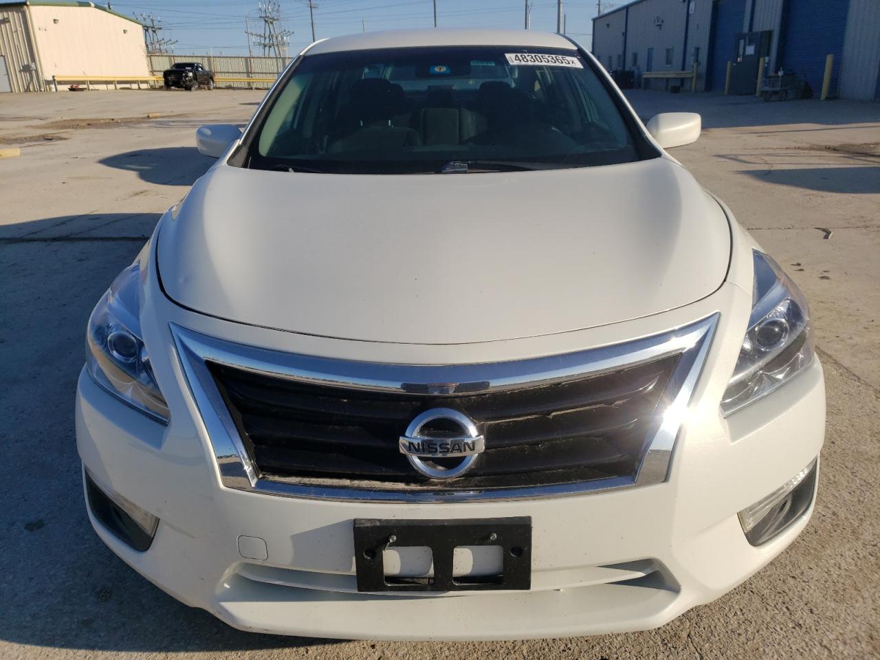 2015 Nissan Altima VIN 1N4AL3AP9FN338166 Copart auction photo, front end / all over damage thumbnail 5