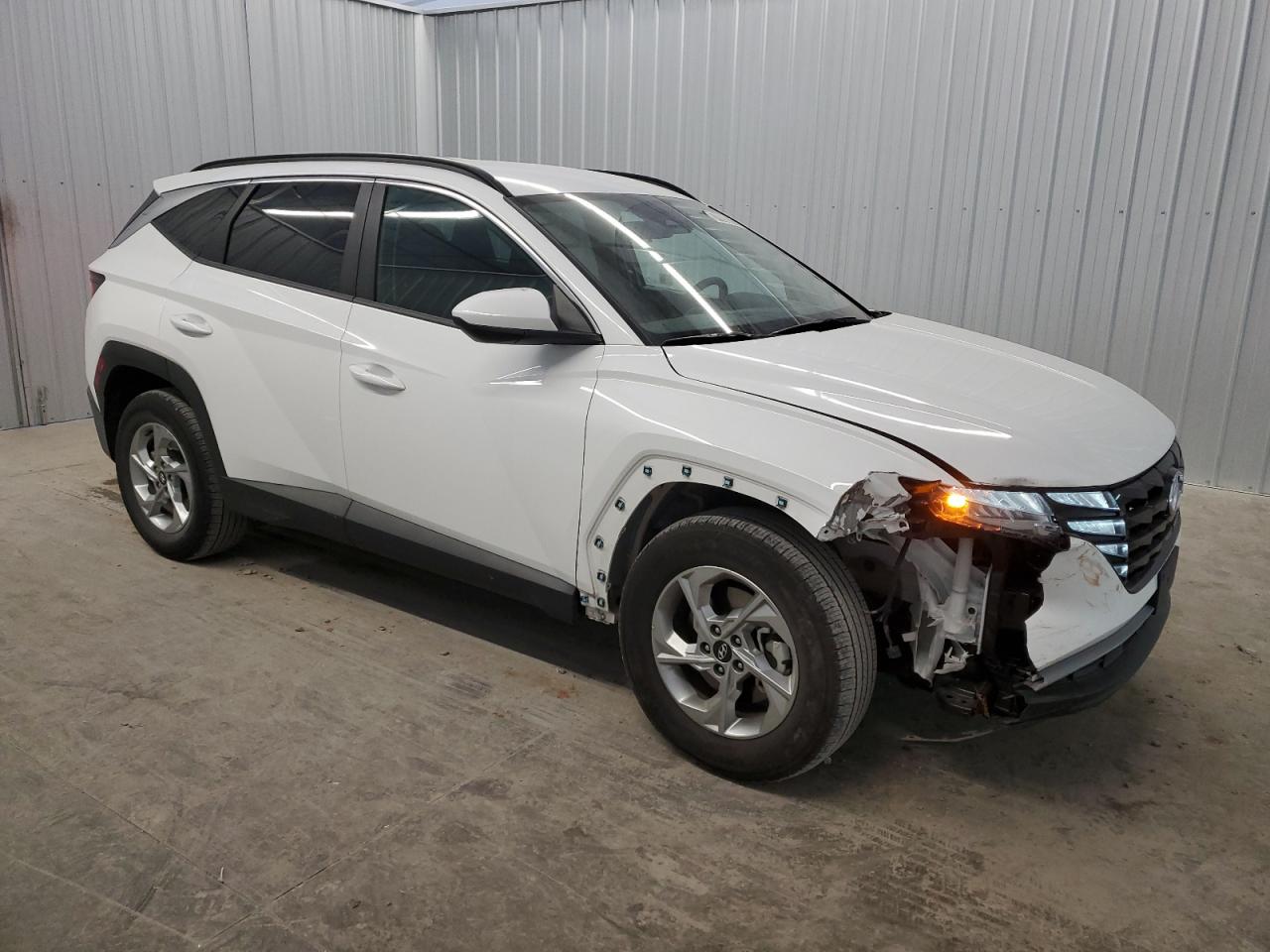 2024 Hyundai Tucson VIN 5NMJBCDEXRH383433 Copart auction photo, front end / minor dent/scratches damage thumbnail 4