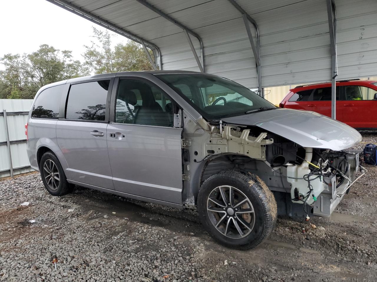 2019 Dodge Caravan VIN 2C4RDGEG2KR534278 Copart auction photo, front end / side damage thumbnail 4