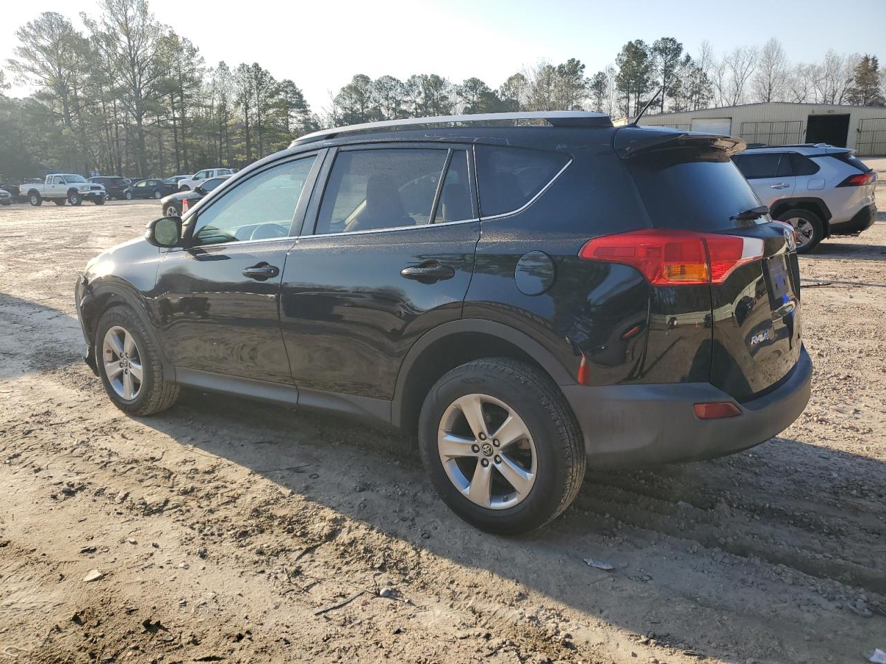 2015 Toyota RAV 4 VIN 2T3WFREV4FW195946 Copart auction photo, front end / side damage thumbnail 2