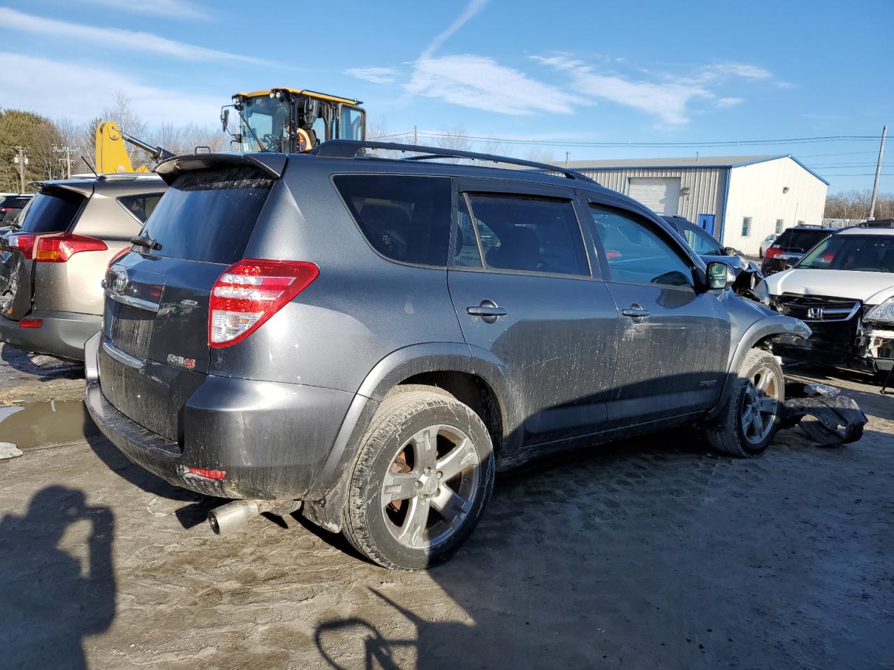 2010 Toyota RAV 4 VIN JTMRF4DV0A5028629 Copart auction photo, front end damage thumbnail 3