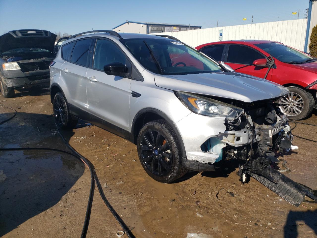 2018 Ford Escape VIN 1FMCU0GD9JUA40562 Copart auction photo, front end / side damage thumbnail 4