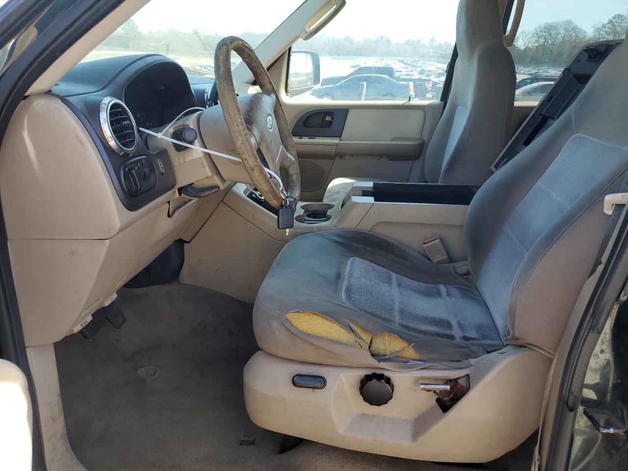 2004 Ford Expedition VIN 1FMRU15W54LA96481 Copart auction photo, front end damage thumbnail 7