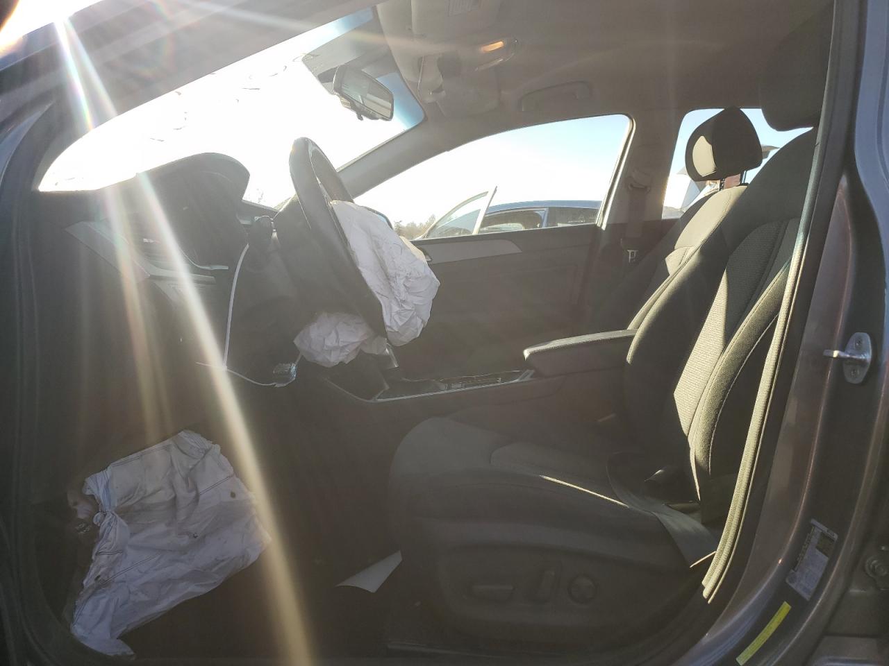 2018 Hyundai Sonata VIN 5NPE34AF8JH716558 Copart auction photo, minor dent/scratches damage thumbnail 7
