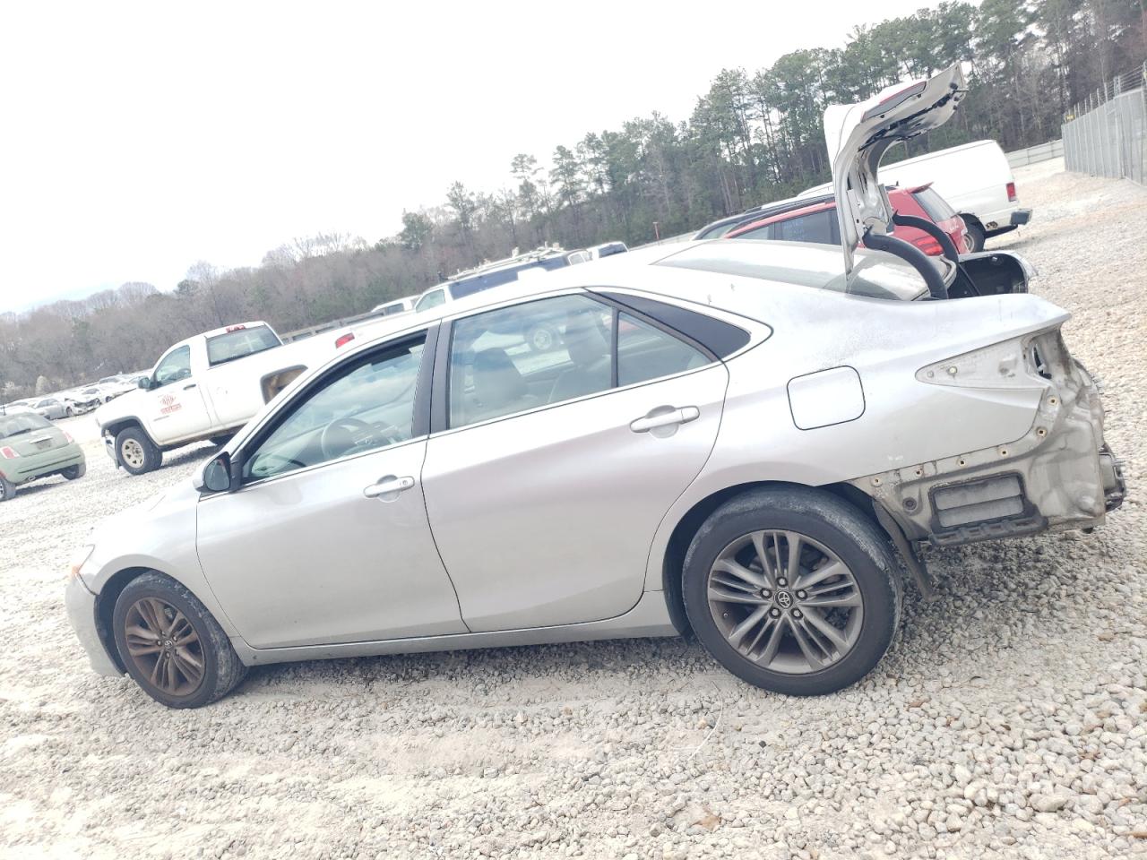 2016 Toyota Camry VIN 4T1BF1FK5GU570967 Copart auction photo, rear end / minor dent/scratches damage thumbnail 2