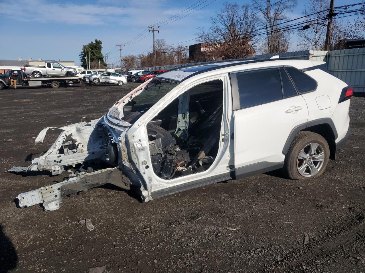 2022 Toyota RAV 4 VIN 2T3P1RFV5NC269734