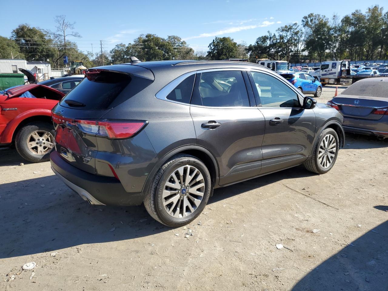 2020 Ford Escape VIN 1FMCU0DZ5LUC35254 Copart auction photo, front end damage thumbnail 3