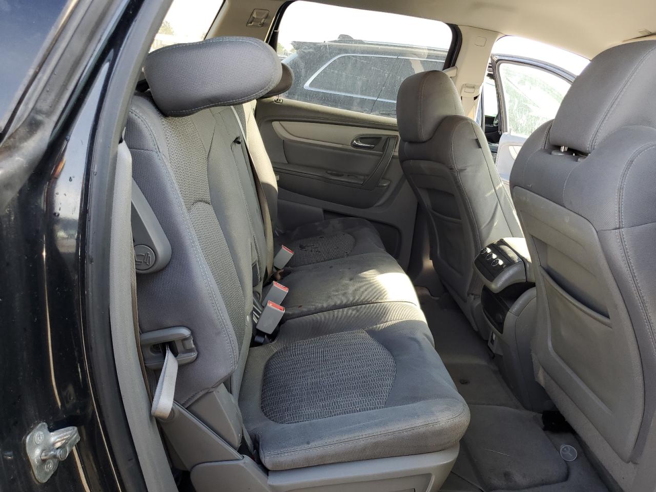 2015 Chevrolet Traverse VIN 1GNKRGKD1FJ300633 Copart auction photo, rear end / minor dent/scratches damage thumbnail 11
