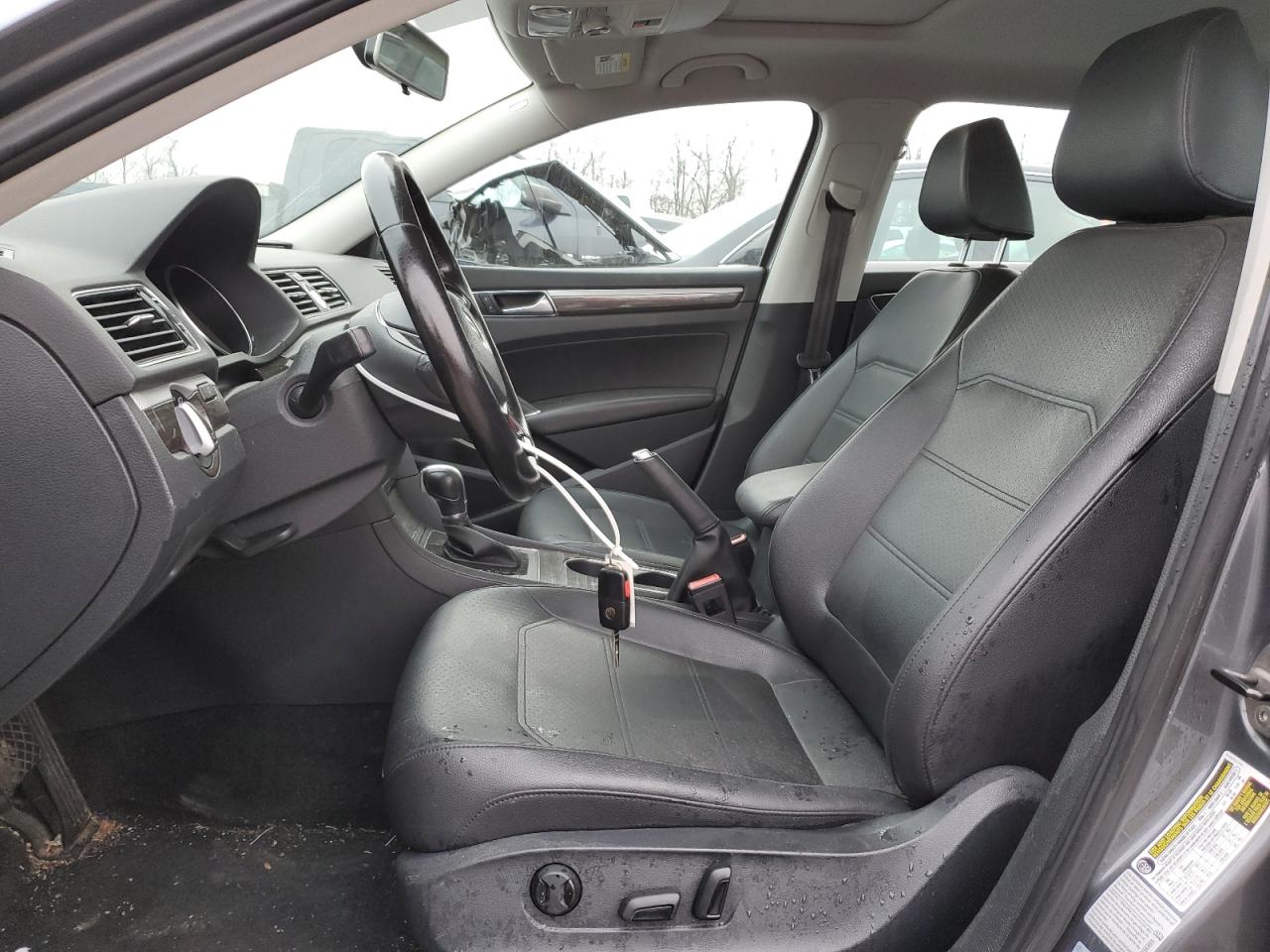 2016 Volkswagen Passat VIN 1VWBT7A34GC031257 Copart auction photo, rear end / side damage thumbnail 7