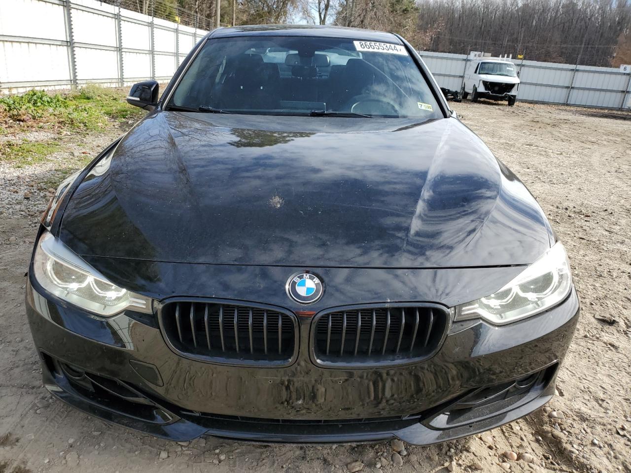 2015 BMW 3er VIN WBA3B3C53FJ985524 Copart auction photo, all over / undercarriage damage thumbnail 5